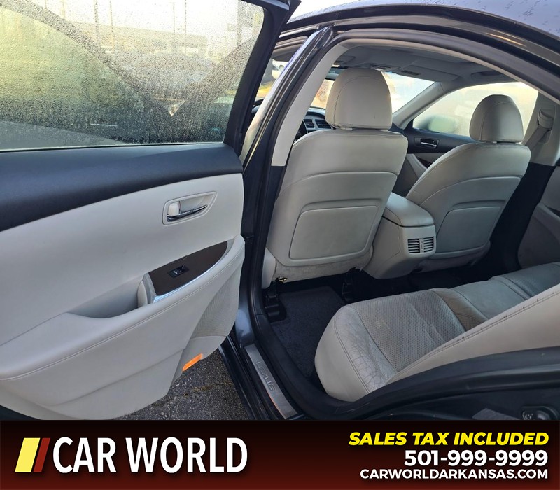 Lexus ES 350 Vehicle Full-screen Gallery Image 9