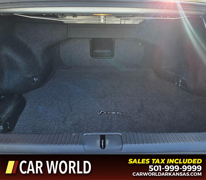 Lexus ES 350 Vehicle Full-screen Gallery Image 13