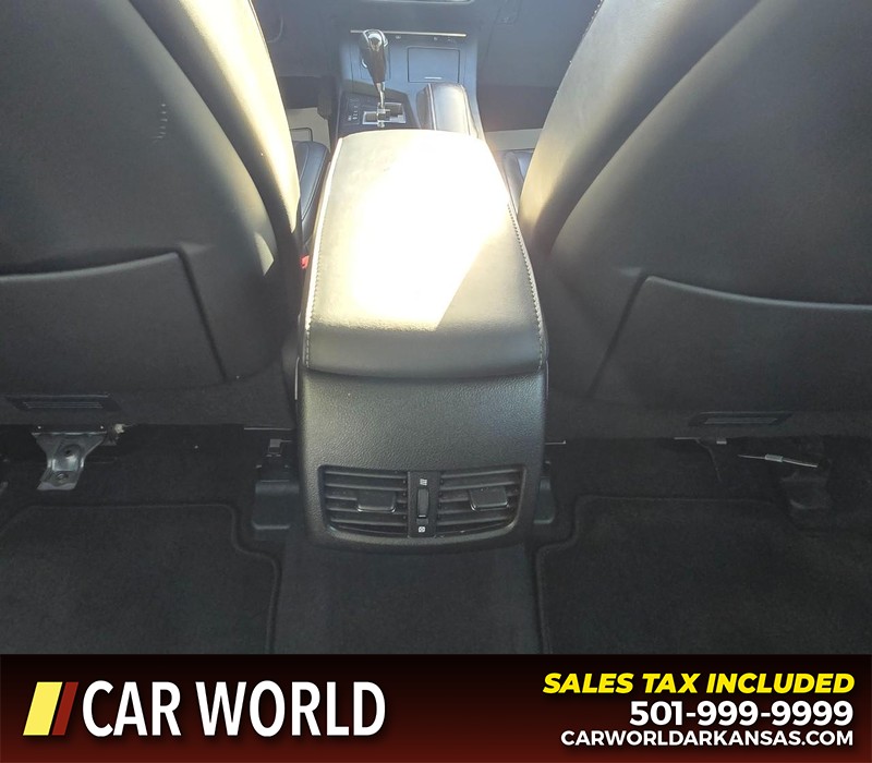 Lexus ES 350 Vehicle Full-screen Gallery Image 20