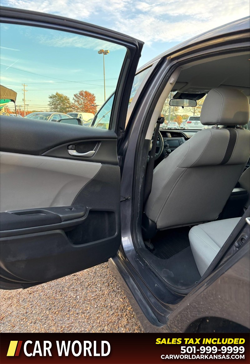 Honda Civic Sedan Vehicle Full-screen Gallery Image 14