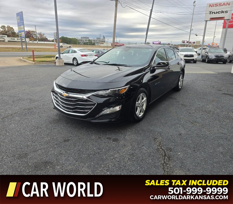 Chevrolet Malibu Vehicle Full-screen Gallery Image 3