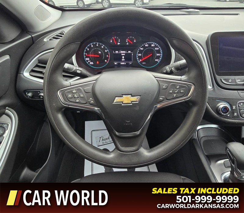 Chevrolet Malibu Vehicle Full-screen Gallery Image 15