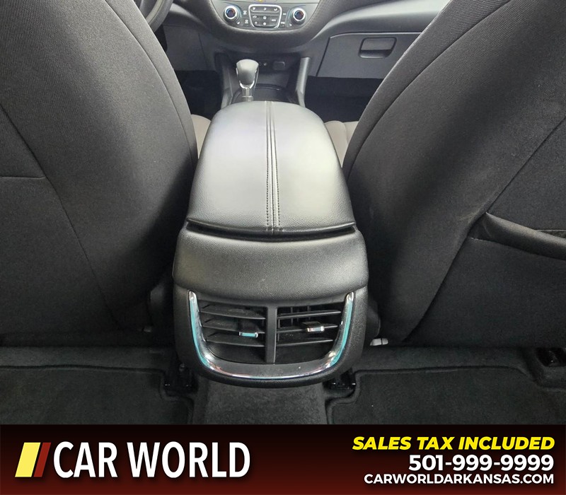 Chevrolet Malibu Vehicle Full-screen Gallery Image 19