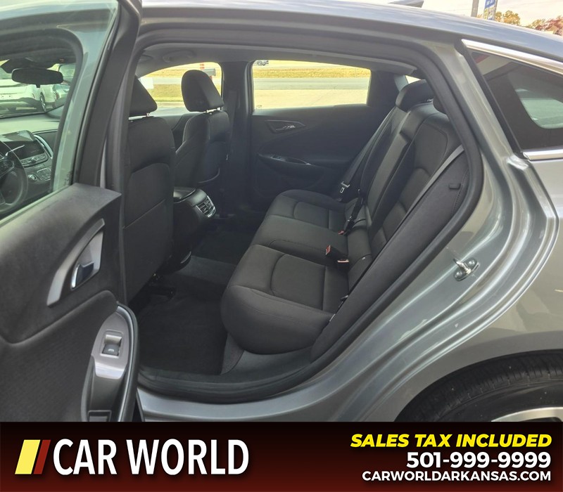 Chevrolet Malibu Vehicle Full-screen Gallery Image 10