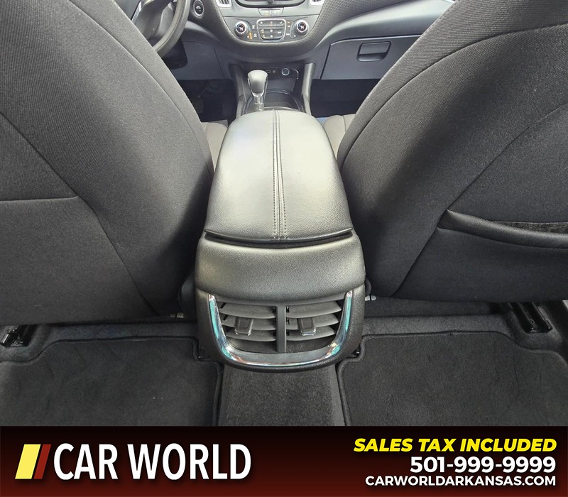 Chevrolet Malibu Vehicle Full-screen Gallery Image 19