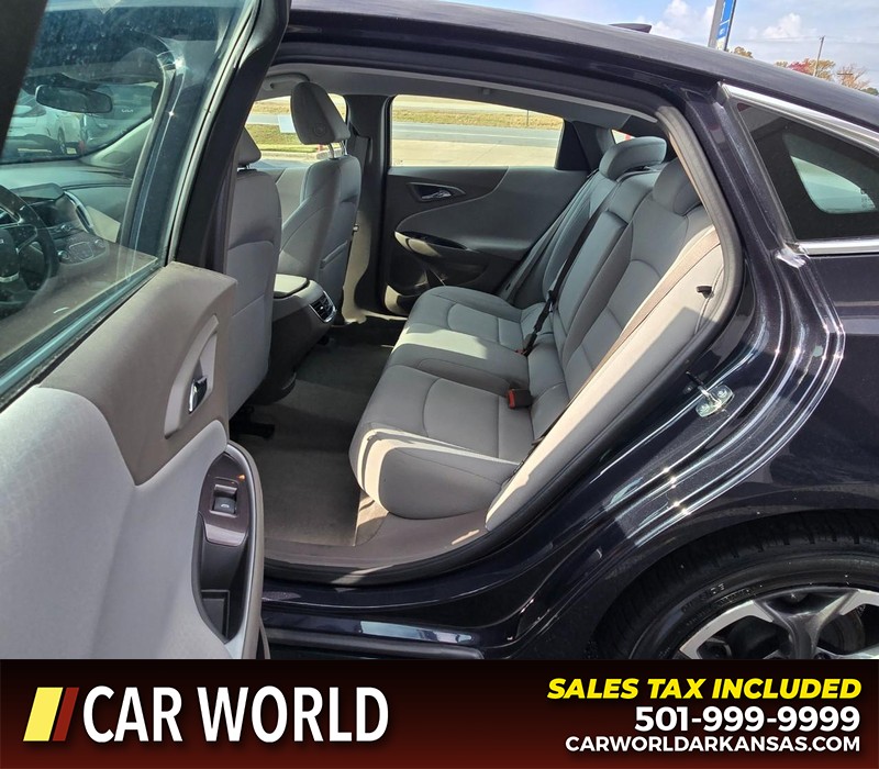 Chevrolet Malibu Vehicle Full-screen Gallery Image 10