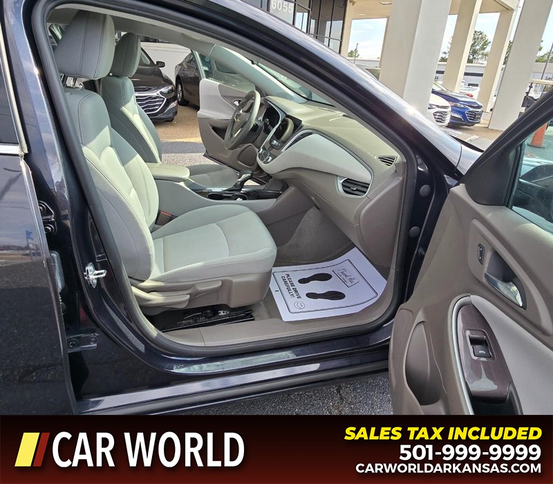 Chevrolet Malibu Vehicle Full-screen Gallery Image 11