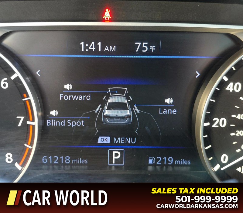 Nissan Altima Vehicle Full-screen Gallery Image 16