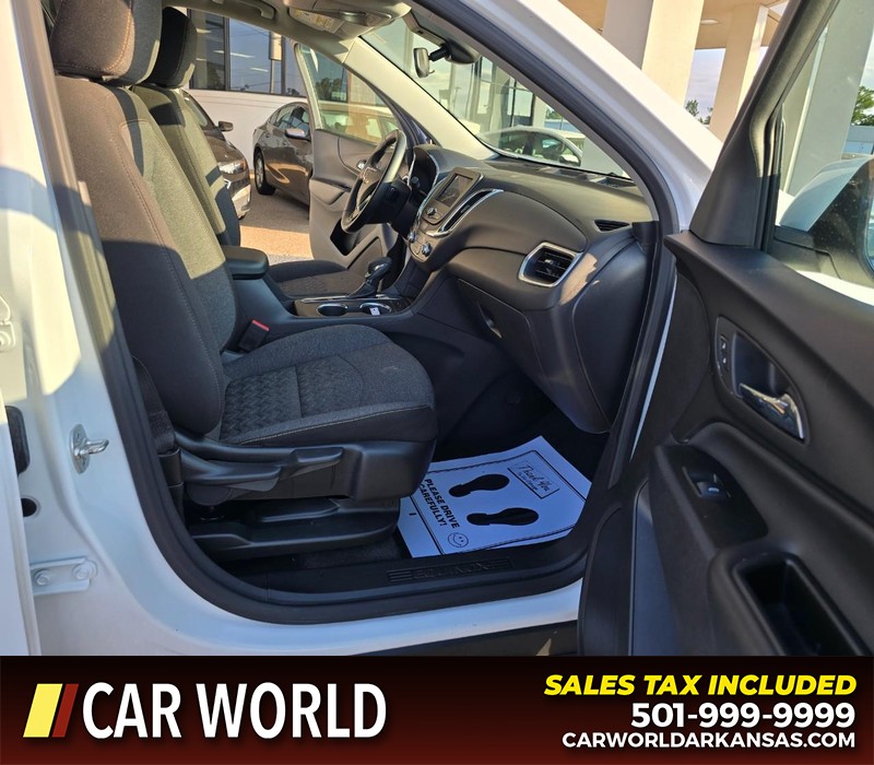Chevrolet Equinox Vehicle Full-screen Gallery Image 11