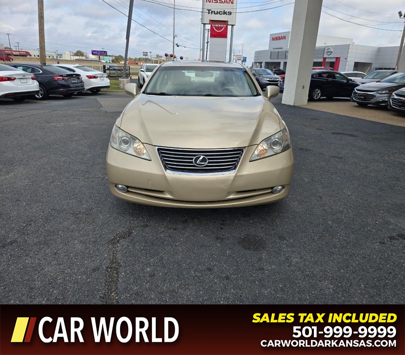 Lexus ES 350 Vehicle Full-screen Gallery Image 2