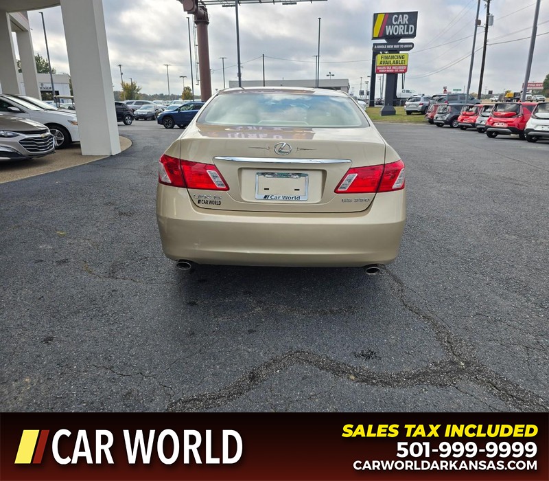 Lexus ES 350 Vehicle Full-screen Gallery Image 5