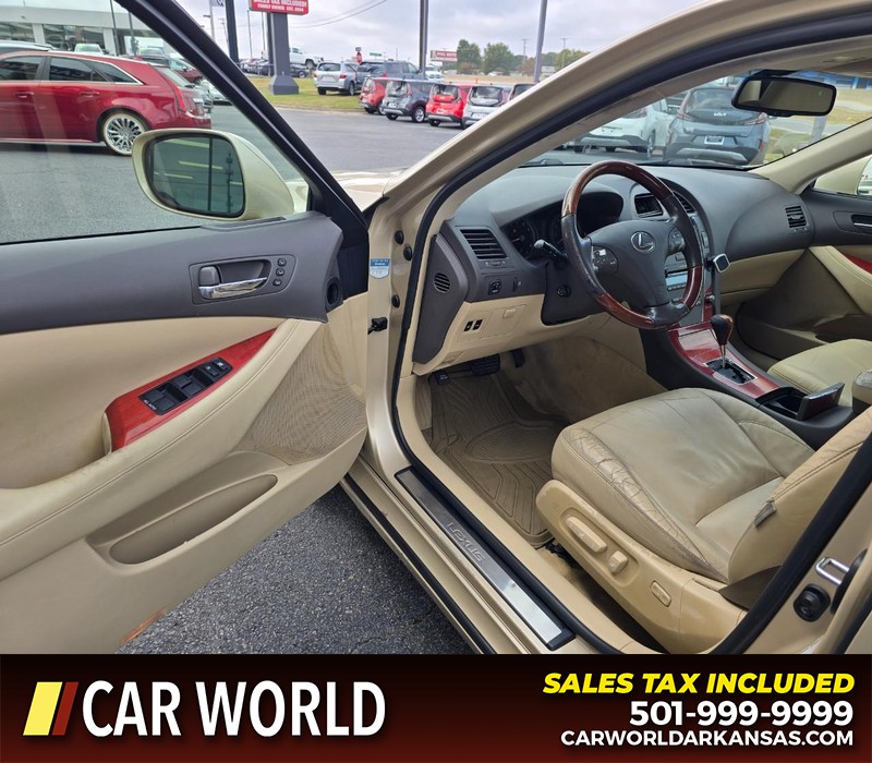 Lexus ES 350 Vehicle Full-screen Gallery Image 7