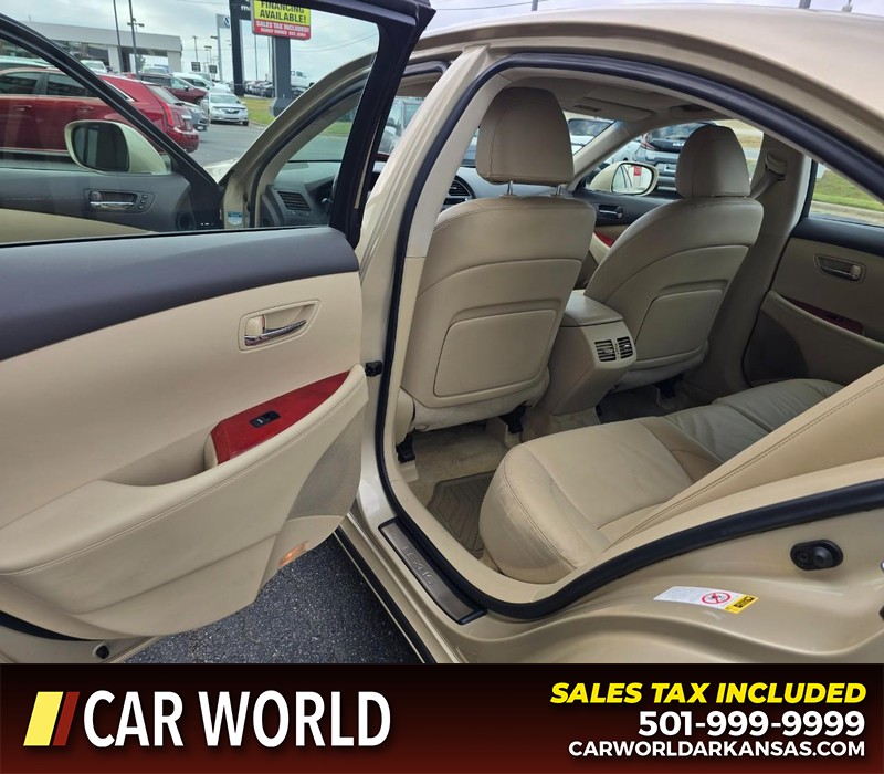 Lexus ES 350 Vehicle Full-screen Gallery Image 9