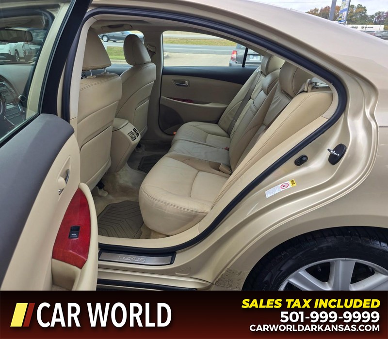 Lexus ES 350 Vehicle Full-screen Gallery Image 10