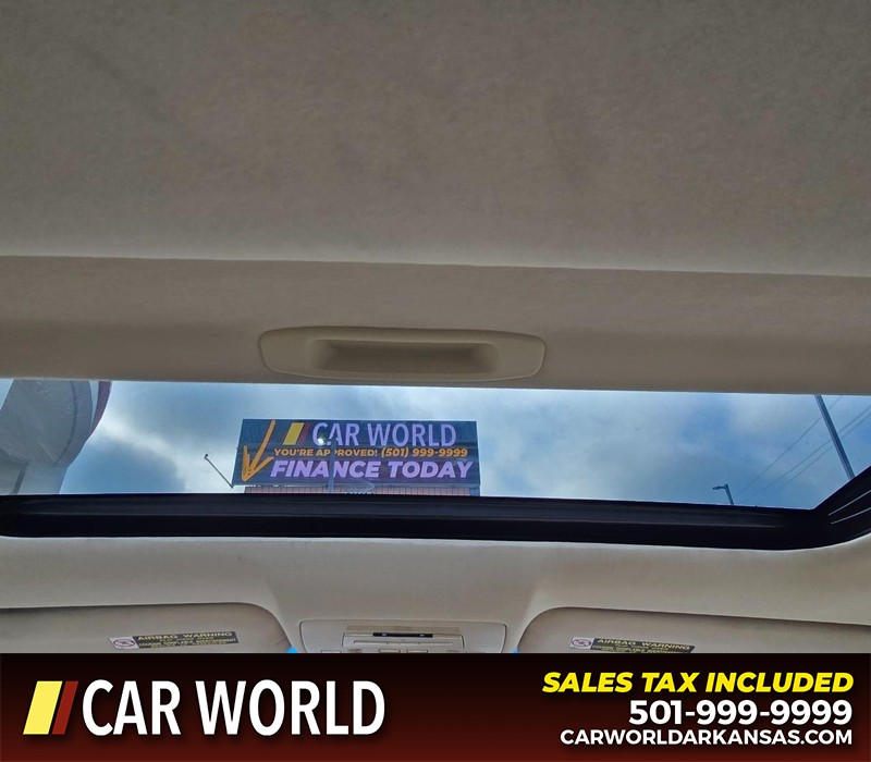 Lexus ES 350 Vehicle Full-screen Gallery Image 18