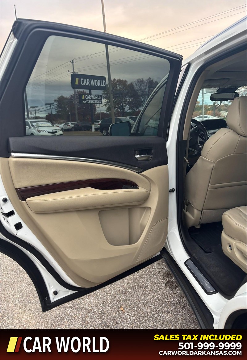 Acura MDX Vehicle Full-screen Gallery Image 15