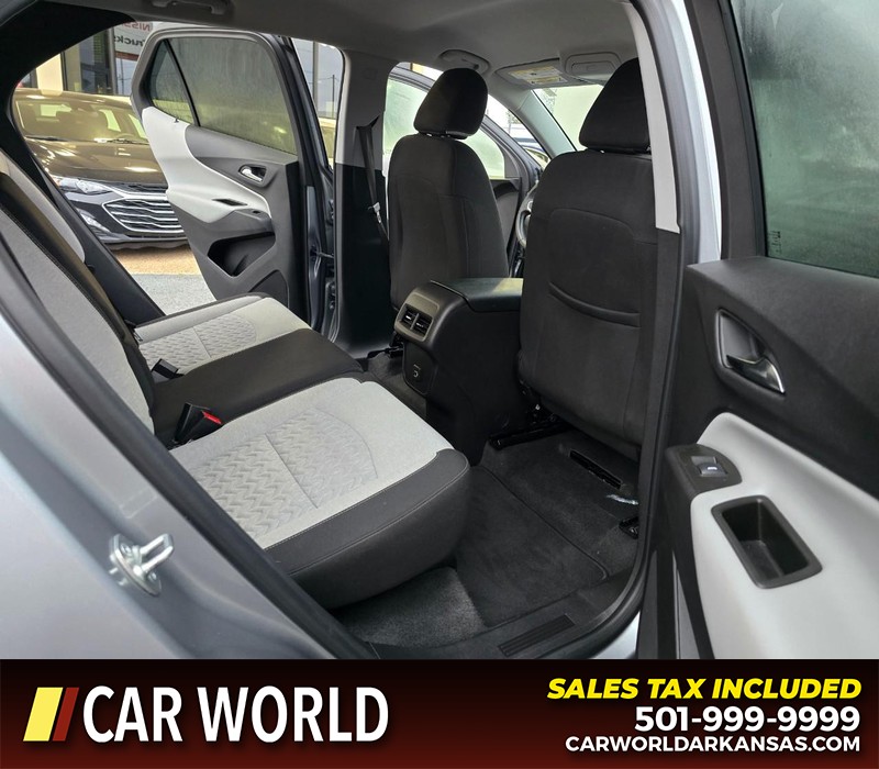 Chevrolet Equinox Vehicle Full-screen Gallery Image 12