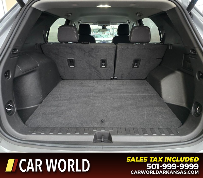 Chevrolet Equinox Vehicle Full-screen Gallery Image 13