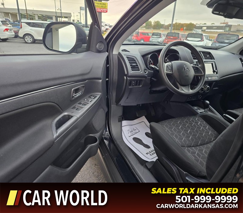 Mitsubishi Outlander Sport Vehicle Full-screen Gallery Image 7