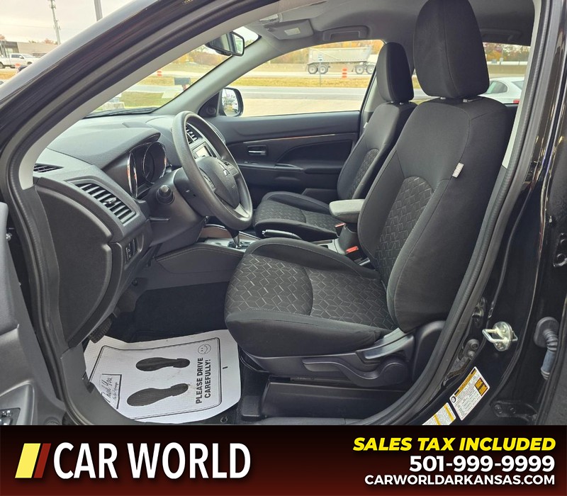 Mitsubishi Outlander Sport Vehicle Full-screen Gallery Image 8