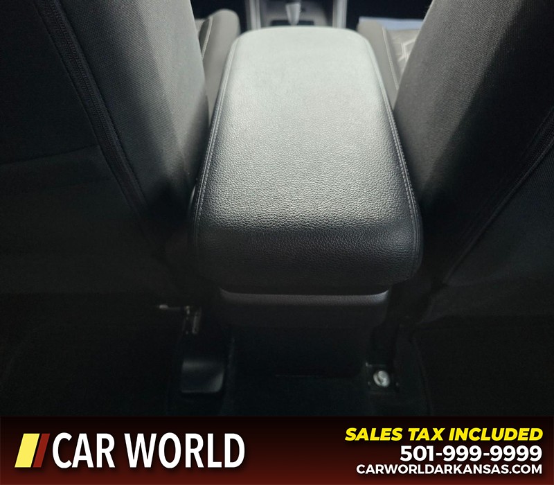 Mitsubishi Outlander Sport Vehicle Full-screen Gallery Image 19