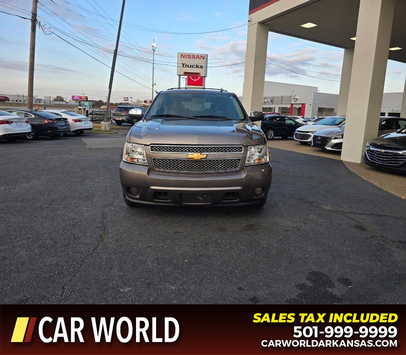 Chevrolet Tahoe Vehicle Full-screen Gallery Image 2