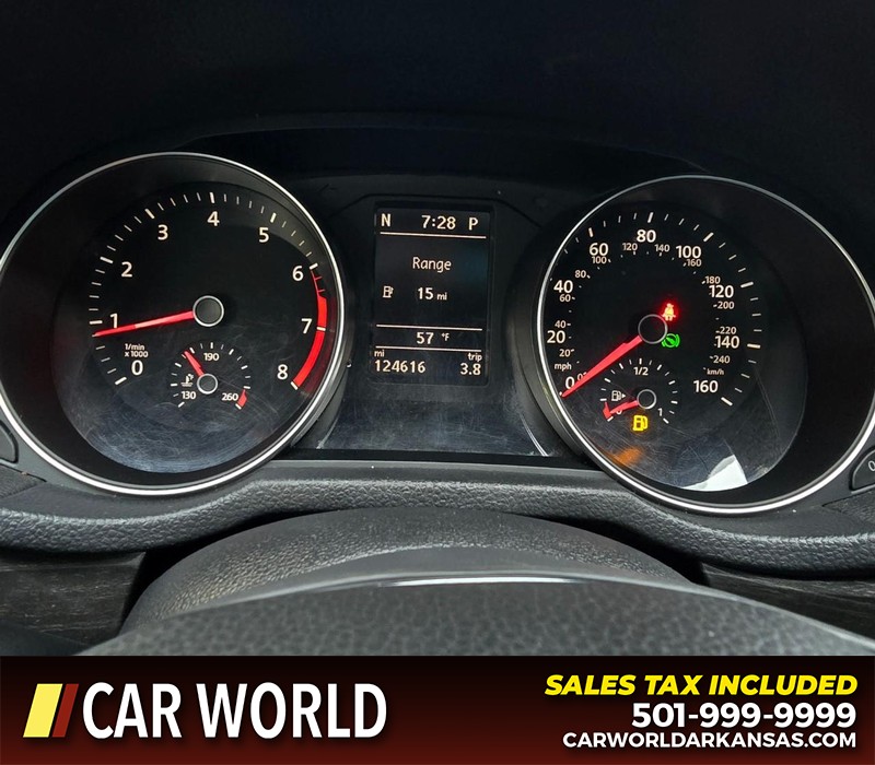 Volkswagen Passat Vehicle Full-screen Gallery Image 17