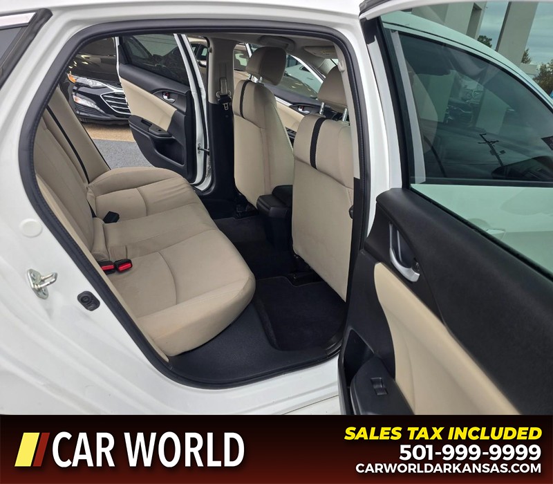 Honda Civic Sedan Vehicle Full-screen Gallery Image 12