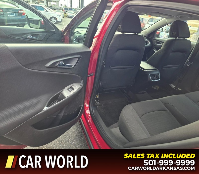 Chevrolet Malibu Vehicle Full-screen Gallery Image 9