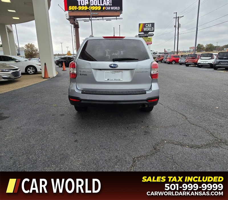 Subaru Forester Vehicle Full-screen Gallery Image 5