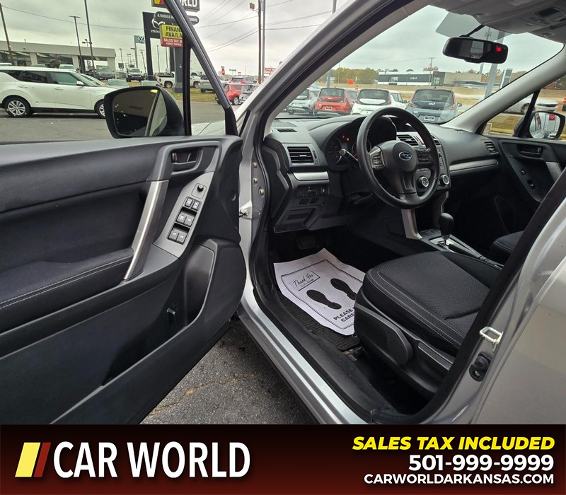 Subaru Forester Vehicle Full-screen Gallery Image 7