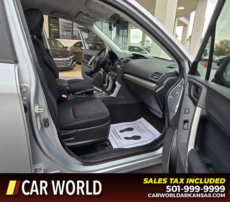 Subaru Forester Vehicle Full-screen Gallery Image 11