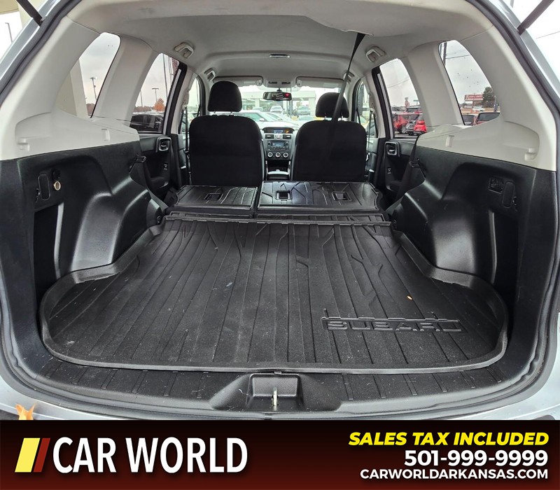 Subaru Forester Vehicle Full-screen Gallery Image 14