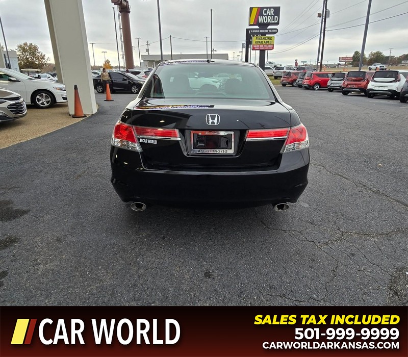 Honda Accord Sedan Vehicle Full-screen Gallery Image 5