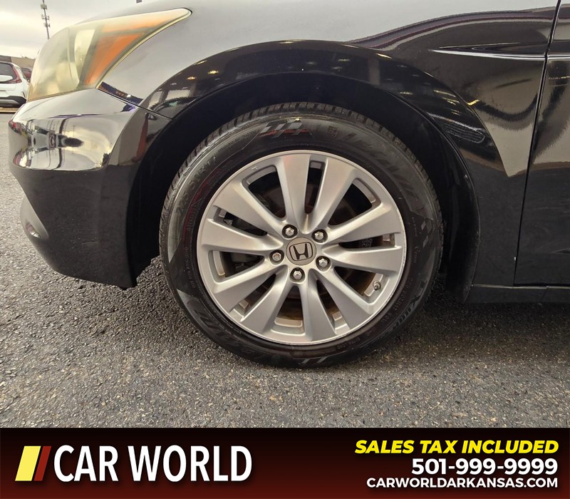 Honda Accord Sedan Vehicle Full-screen Gallery Image 6