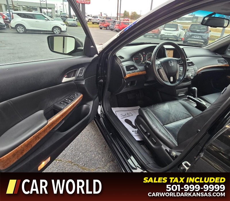 Honda Accord Sedan Vehicle Full-screen Gallery Image 7