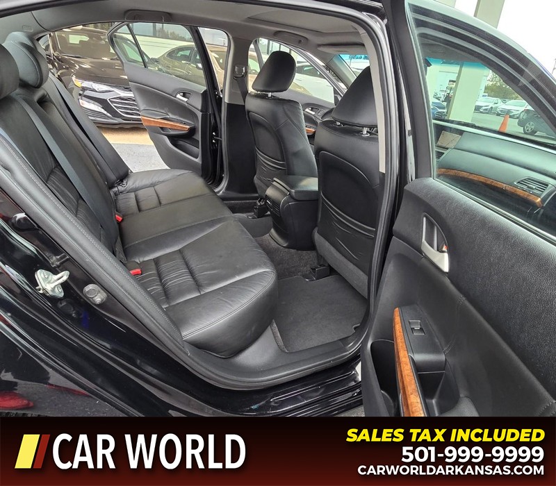 Honda Accord Sedan Vehicle Full-screen Gallery Image 12
