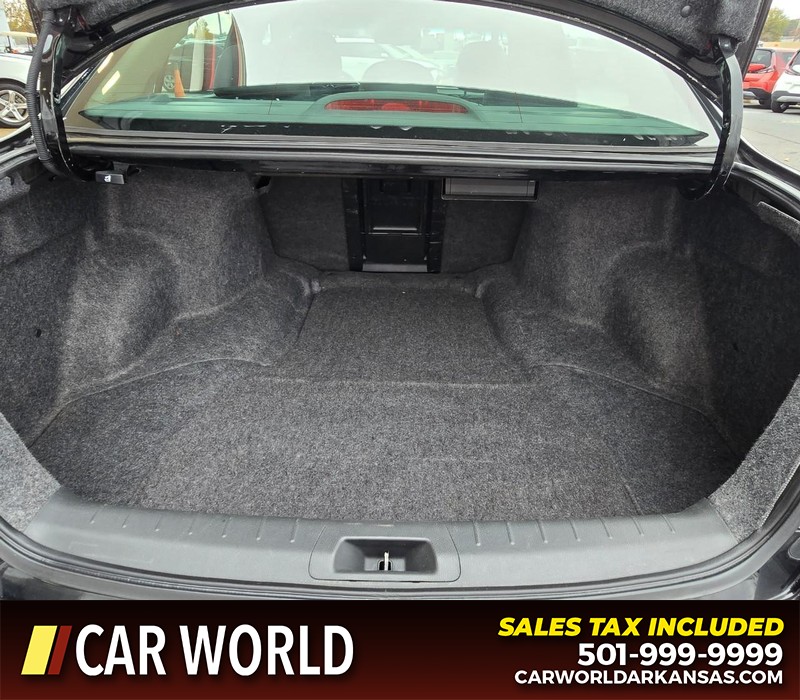 Honda Accord Sedan Vehicle Full-screen Gallery Image 13