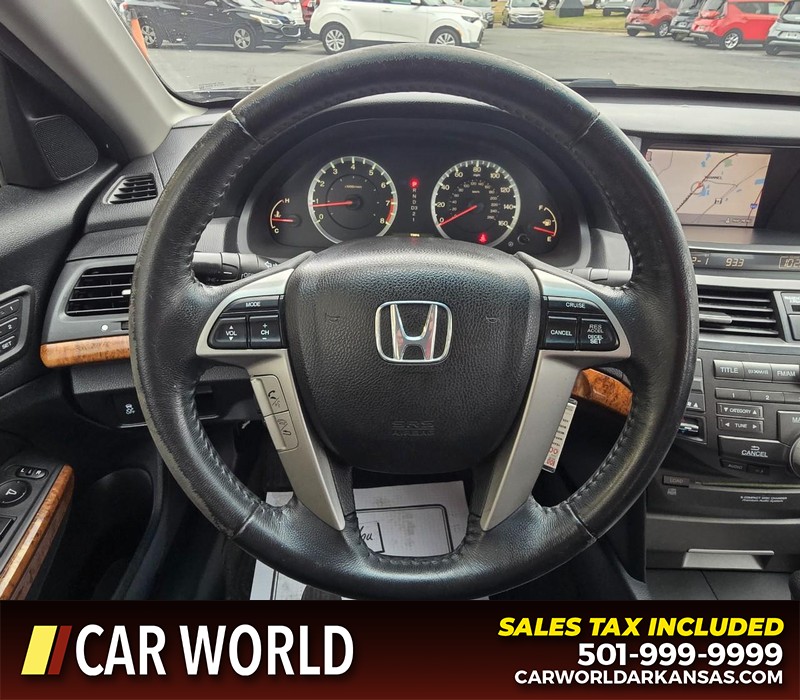 Honda Accord Sedan Vehicle Full-screen Gallery Image 14