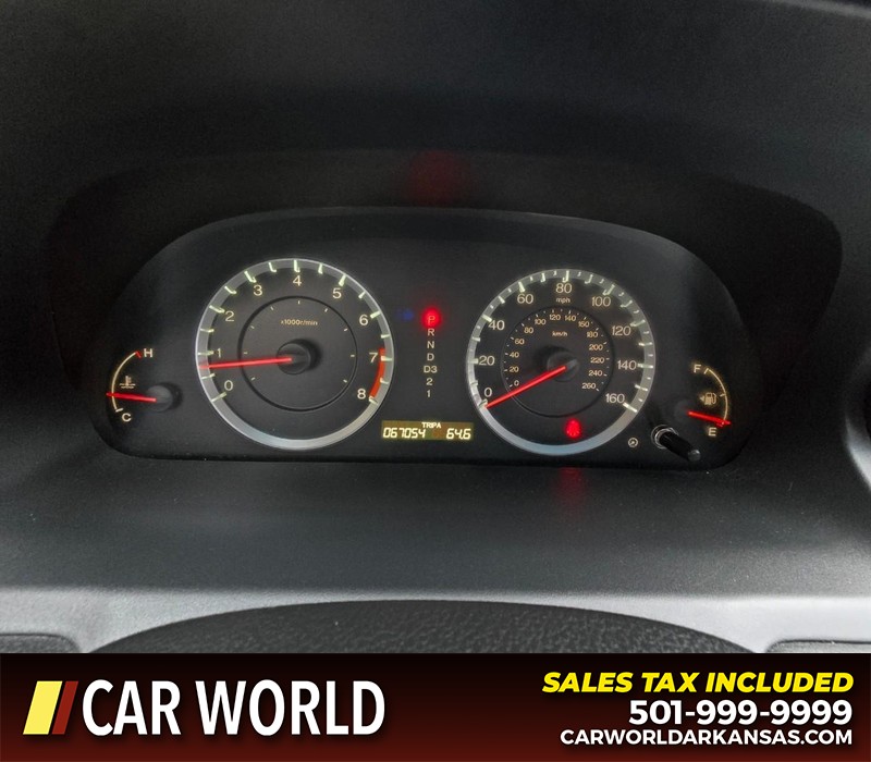 Honda Accord Sedan Vehicle Full-screen Gallery Image 16