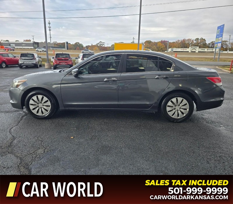 Honda Accord Sedan Vehicle Full-screen Gallery Image 4