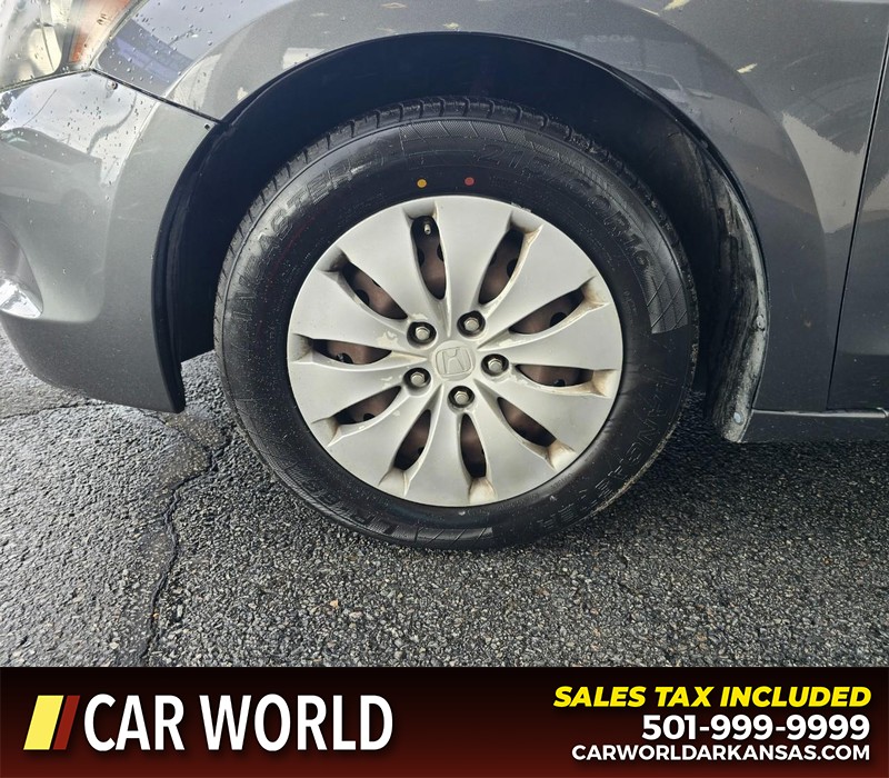 Honda Accord Sedan Vehicle Full-screen Gallery Image 6