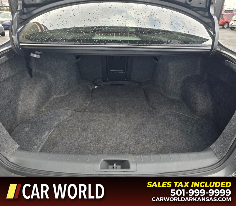 Honda Accord Sedan Vehicle Full-screen Gallery Image 13