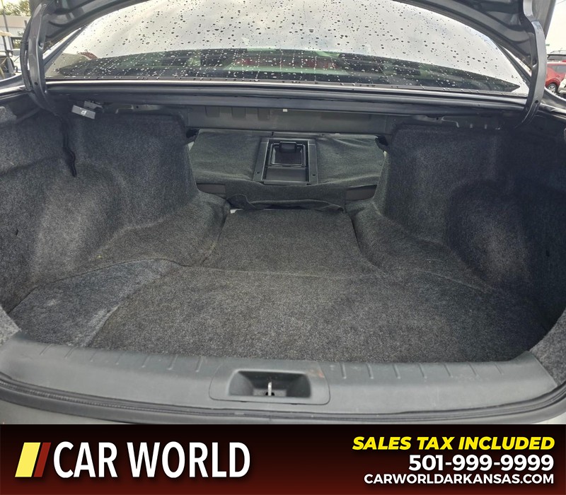 Honda Accord Sedan Vehicle Full-screen Gallery Image 14