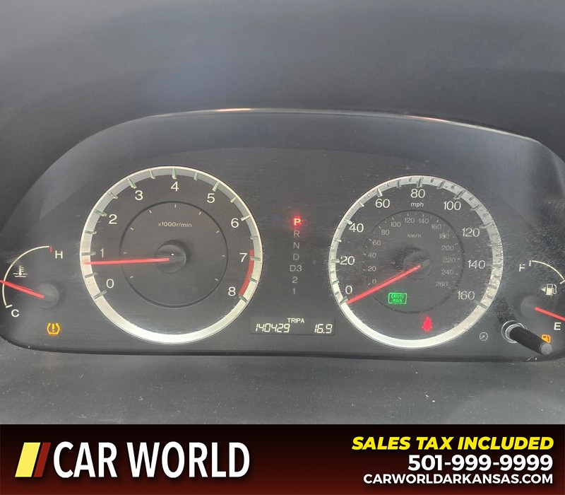 Honda Accord Sedan Vehicle Full-screen Gallery Image 17