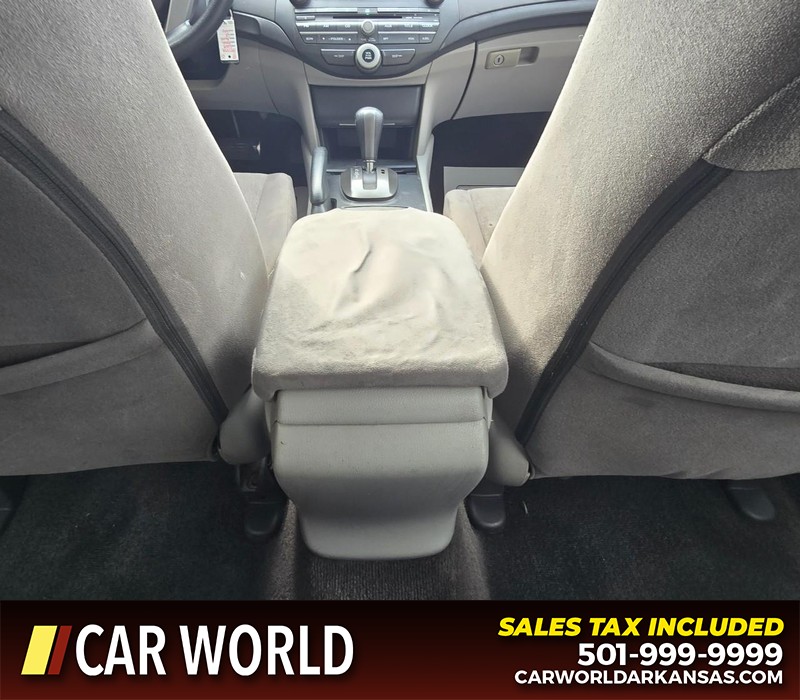 Honda Accord Sedan Vehicle Full-screen Gallery Image 19