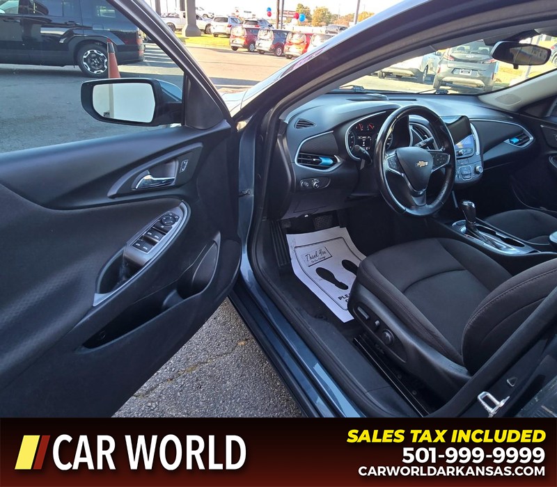 Chevrolet Malibu Vehicle Full-screen Gallery Image 7