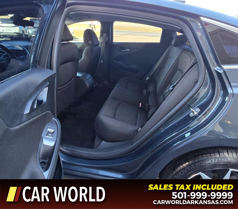 Chevrolet Malibu Vehicle Full-screen Gallery Image 10