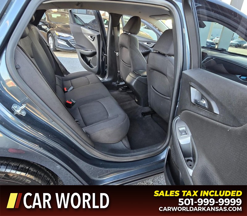 Chevrolet Malibu Vehicle Full-screen Gallery Image 12