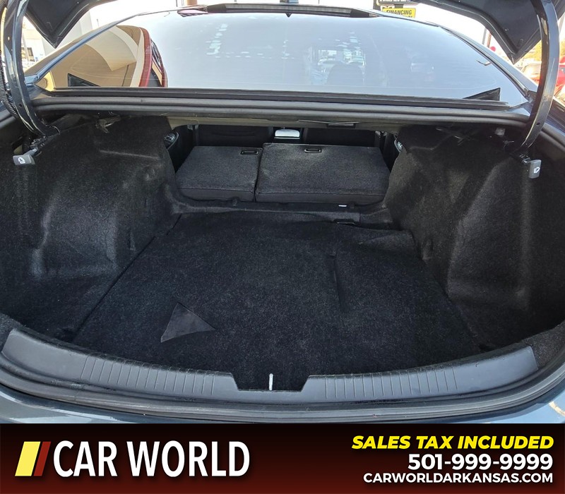 Chevrolet Malibu Vehicle Full-screen Gallery Image 14